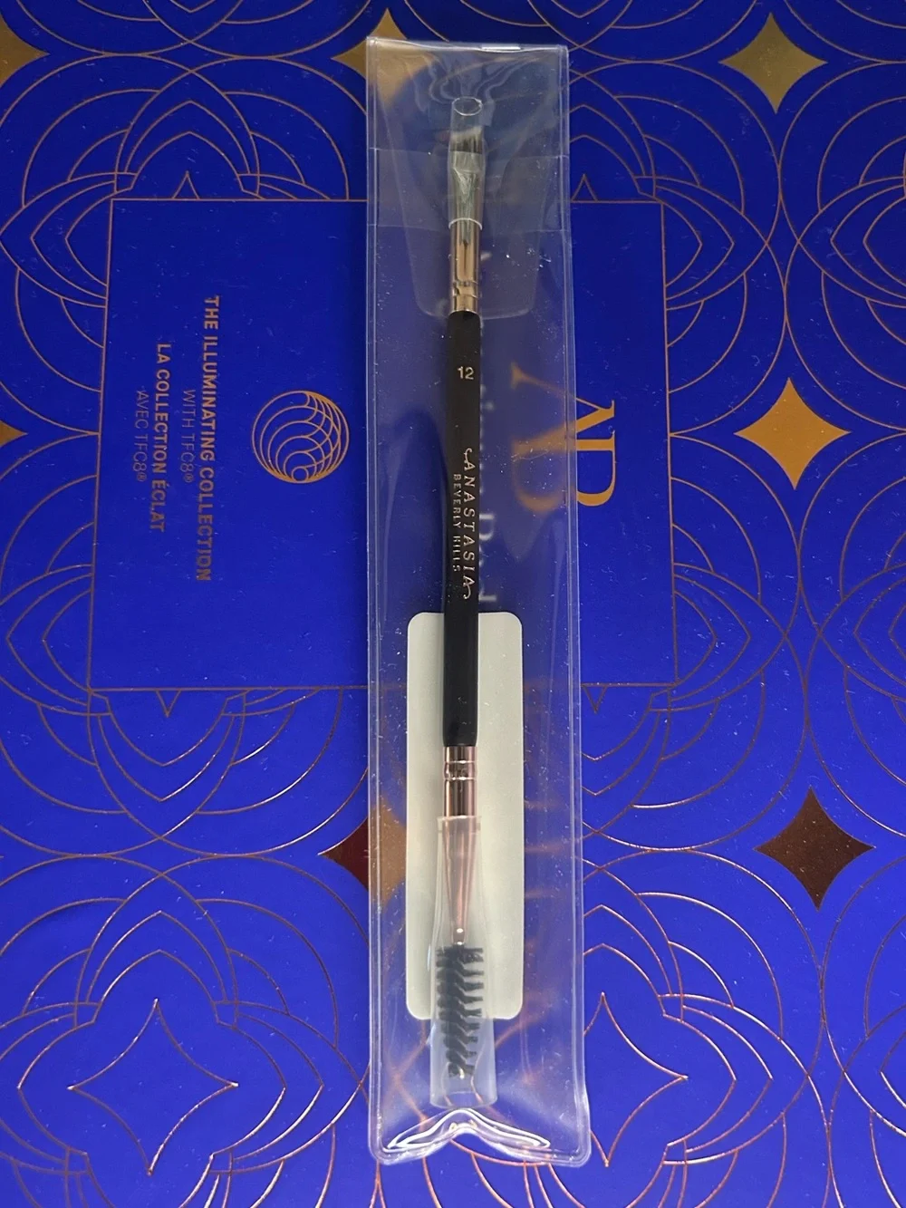 Anastasia Dual-Ended Firm Angled Eyebrow Brush #12